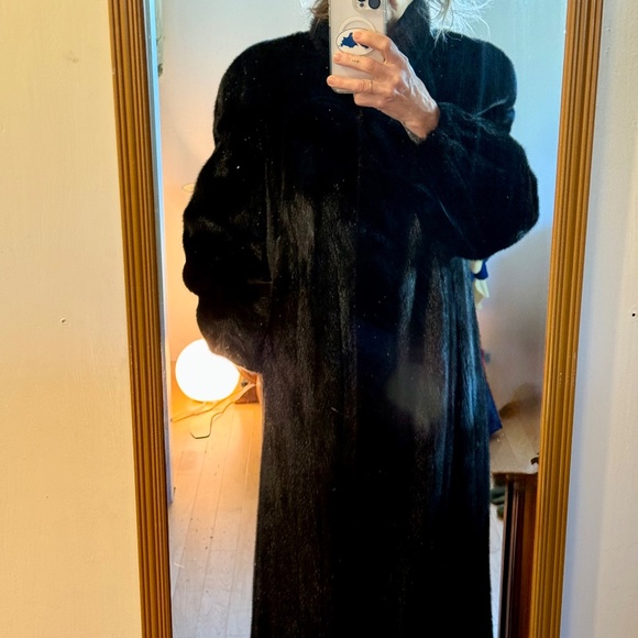 Pristine Vintage Full Length Black Mink Fur Coat - Picture 1 of 5